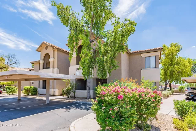 MLS: 6724591 Condo For Sale