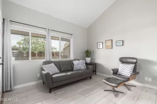 Photo #2: 6724714 Listing