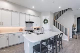 Photo #3: 6724825 Listing 