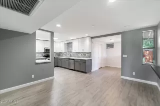 Photo #3: 6724863 Listing 