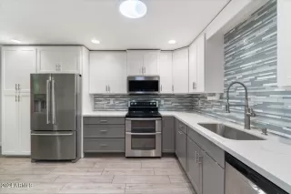 Photo #5: 6724863 Listing 