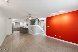 Photo #6: 6724863 Listing 