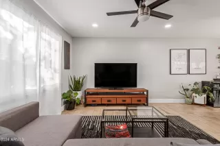 Photo #4: 6725035 Listing