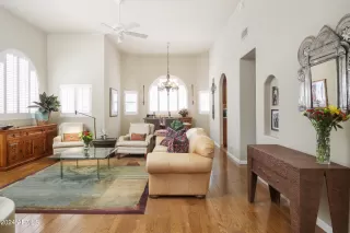 Photo #4: 6725075 Listing