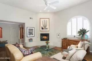 Photo #5: 6725075 Listing