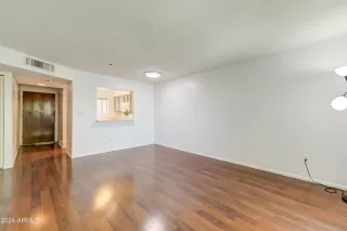 Photo #2: 6725688 Listing