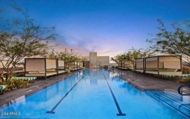 MLS: 6725743 Condo For Sale