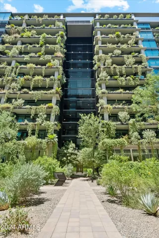 Photo #3: 6725743 Listing