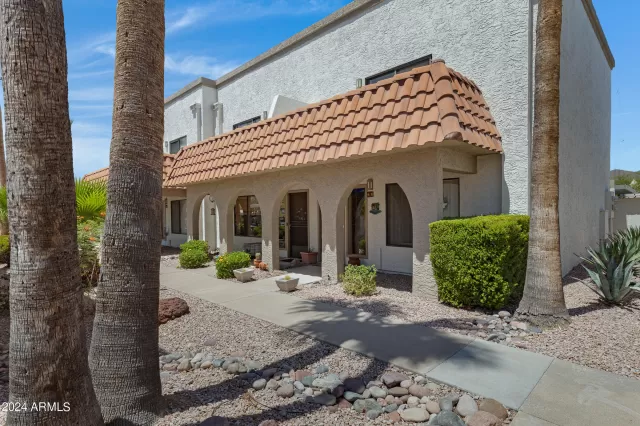 MLS: 6726151 Condo For Sale
