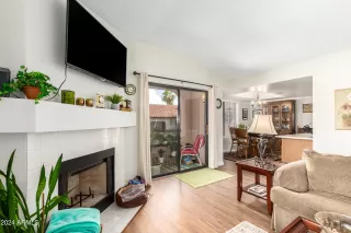 Photo #6: 6726163 Listing