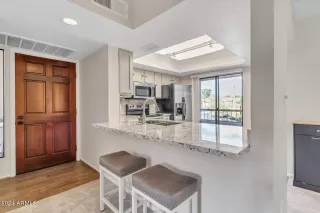 Photo #3: 6726447 Listing