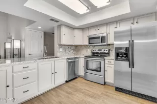 Photo #4: 6726447 Listing