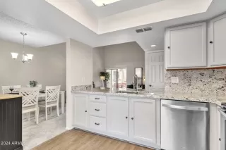 Photo #6: 6726447 Listing