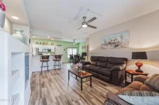 Photo #6: 6726487 Listing