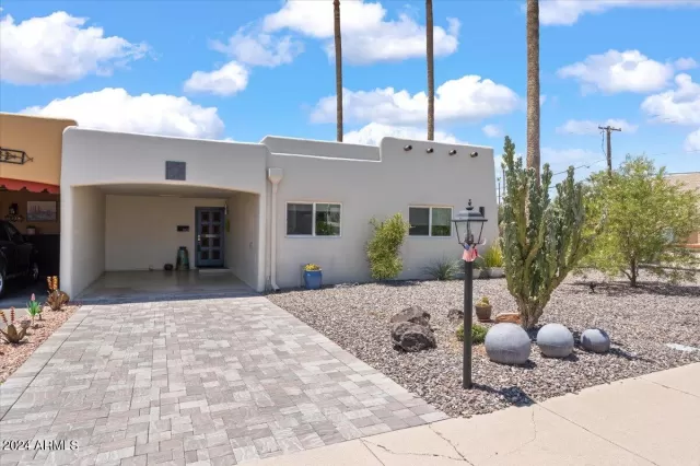 MLS: 6726882 Condo For Sale