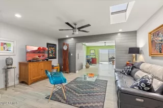 Photo #3: 6726882 Listing