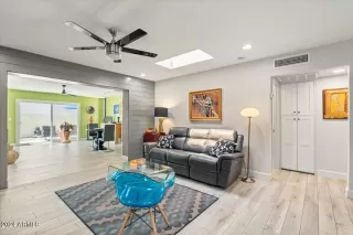 Photo #4: 6726882 Listing