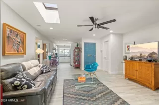 Photo #5: 6726882 Listing