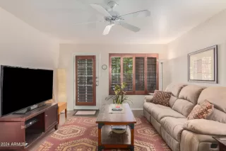 Photo #6: 6726993 Listing