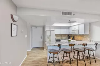 Photo #1: 6727517 Listing