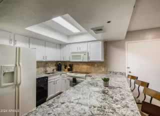 Photo #3: 6727517 Listing