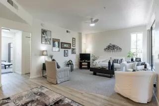 Photo #6: 6727953 Listing