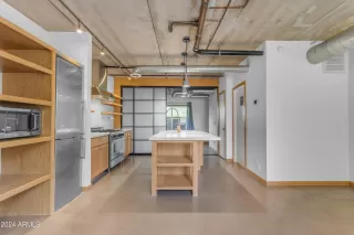 Photo #6: 6728606 Listing