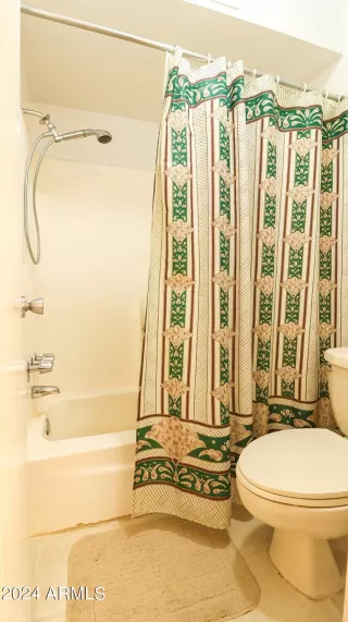 Photo #6: 6728807 Listing