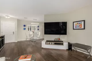 Photo #5: 6728954 Listing