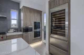 Photo #4: 6729130 Listing 