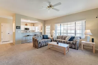 Photo #4: 6729251 Listing