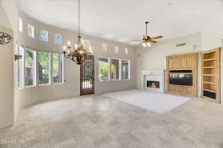 Photo #5: 6729431 Listing