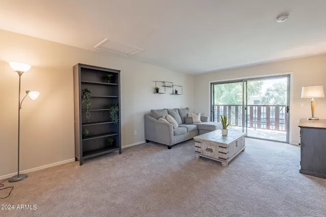MLS: 6729675 Condo For Sale