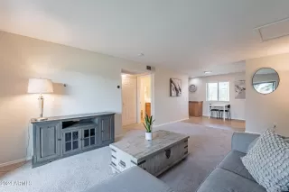 Photo #2: 6729675 Listing 