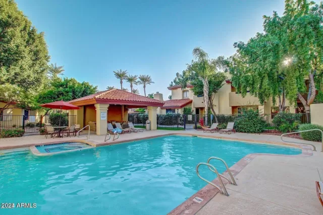 MLS: 6729941 Condo For Sale