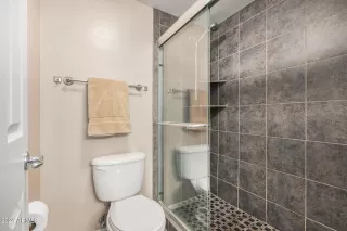 Photo #6: 6729941 Listing