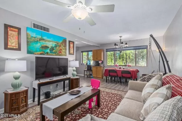 MLS: 6729975 Condo For Sale