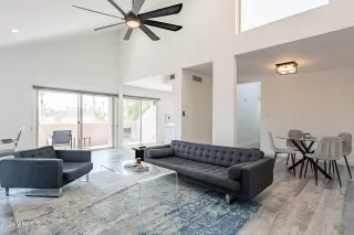 Photo #2: 6730158 Listing