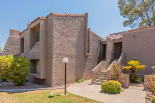 Photo #5: 6730158 Listing