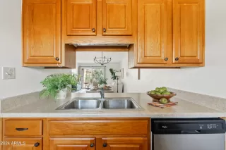 Photo #6: 6730220 Listing 