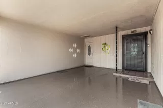 Photo #5: 6730272 Listing