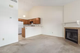 Photo #3: 6730326 Listing