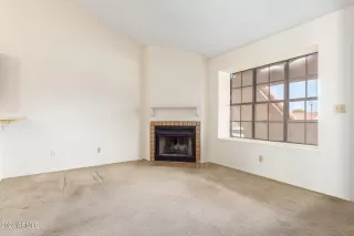 Photo #5: 6730326 Listing