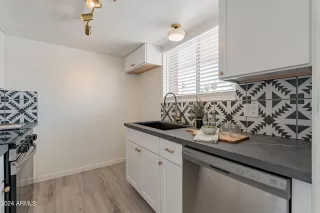 Photo #4: 6730701 Listing 