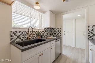 Photo #6: 6730701 Listing 