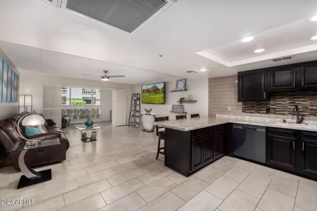 MLS: 6730858 Condo For Sale