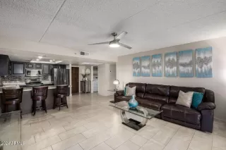 Photo #4: 6730858 Listing 