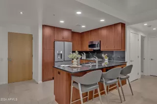 Photo #2: 6731296 Listing