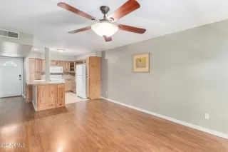 Photo #4: 6731299 Listing