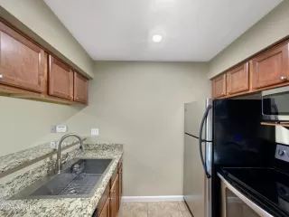 Photo #5: 6731352 Listing